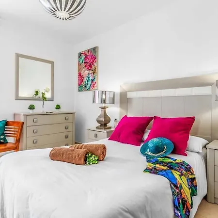 Playa Blanca Sleeps 6 Pool Air Con Wifi