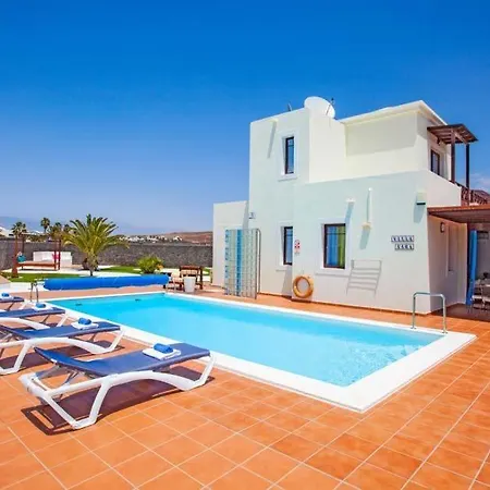 Villa Playa Blanca Sleeps 6 Pool Air Con Wifi Playa Blanca (Lanzarote)