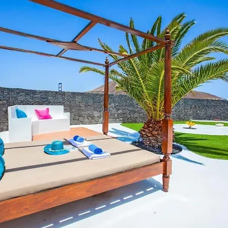 Playa Blanca Sleeps 6 Pool Air Con Wifi Playa Blanca (Lanzarote)