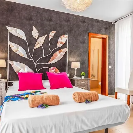 Playa Blanca Sleeps 6 Pool Air Con Wifi
